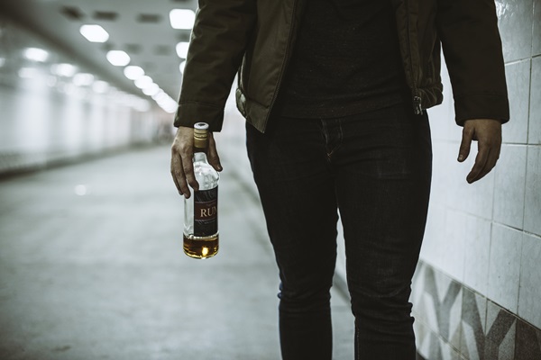 Navigating the Challenges of Alcohol Addiction 